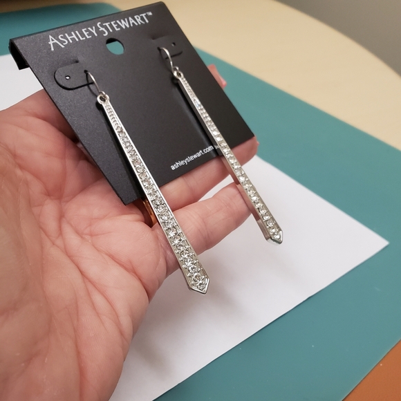 Ashley Stewart, NWT, silver tone clear rhinestones bar dangle pierced earrings - Picture 7 of 10